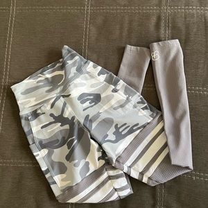 Bombshell leggings size S